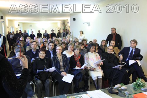 Nella foto di F. Puddu un momento dell'assemblea.